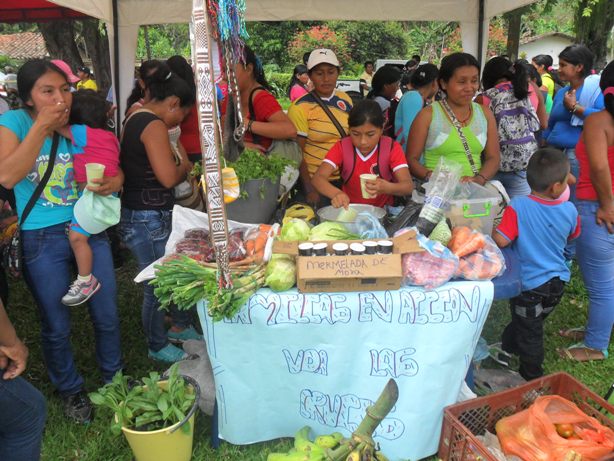 Cauca: Intercambio de alimentos, de cultura y de saberes en el Trueque